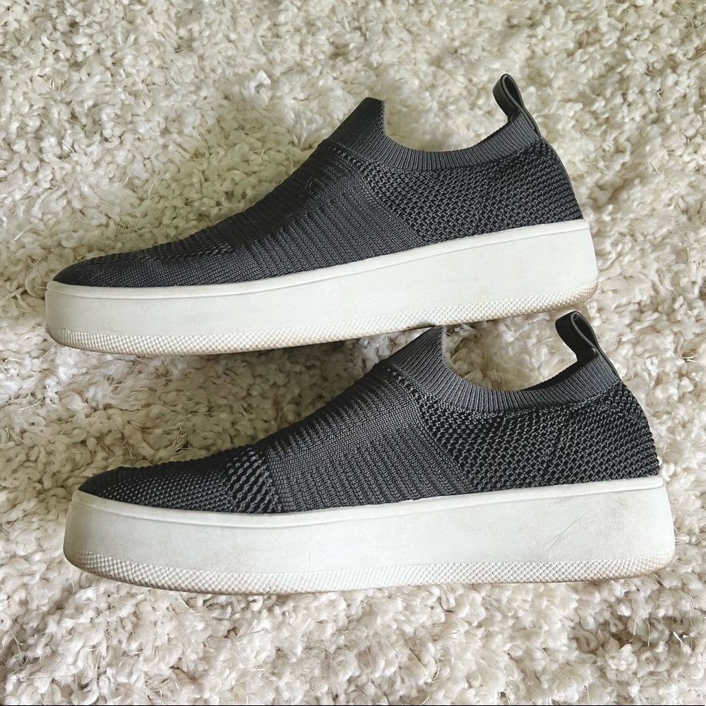 STEVE MADDEN Gray Beale Slip On Sneakers - Picture 3 of 8